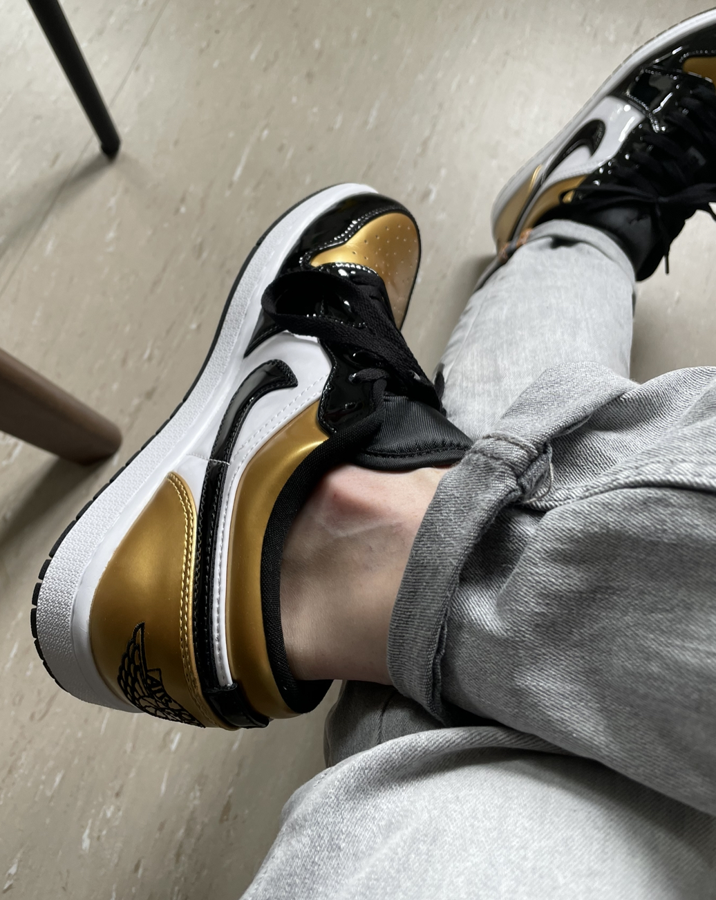 jordan one low gold toe