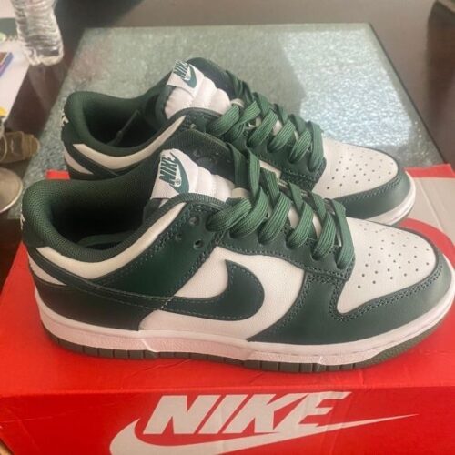 Dunk Low Michigan State photo review